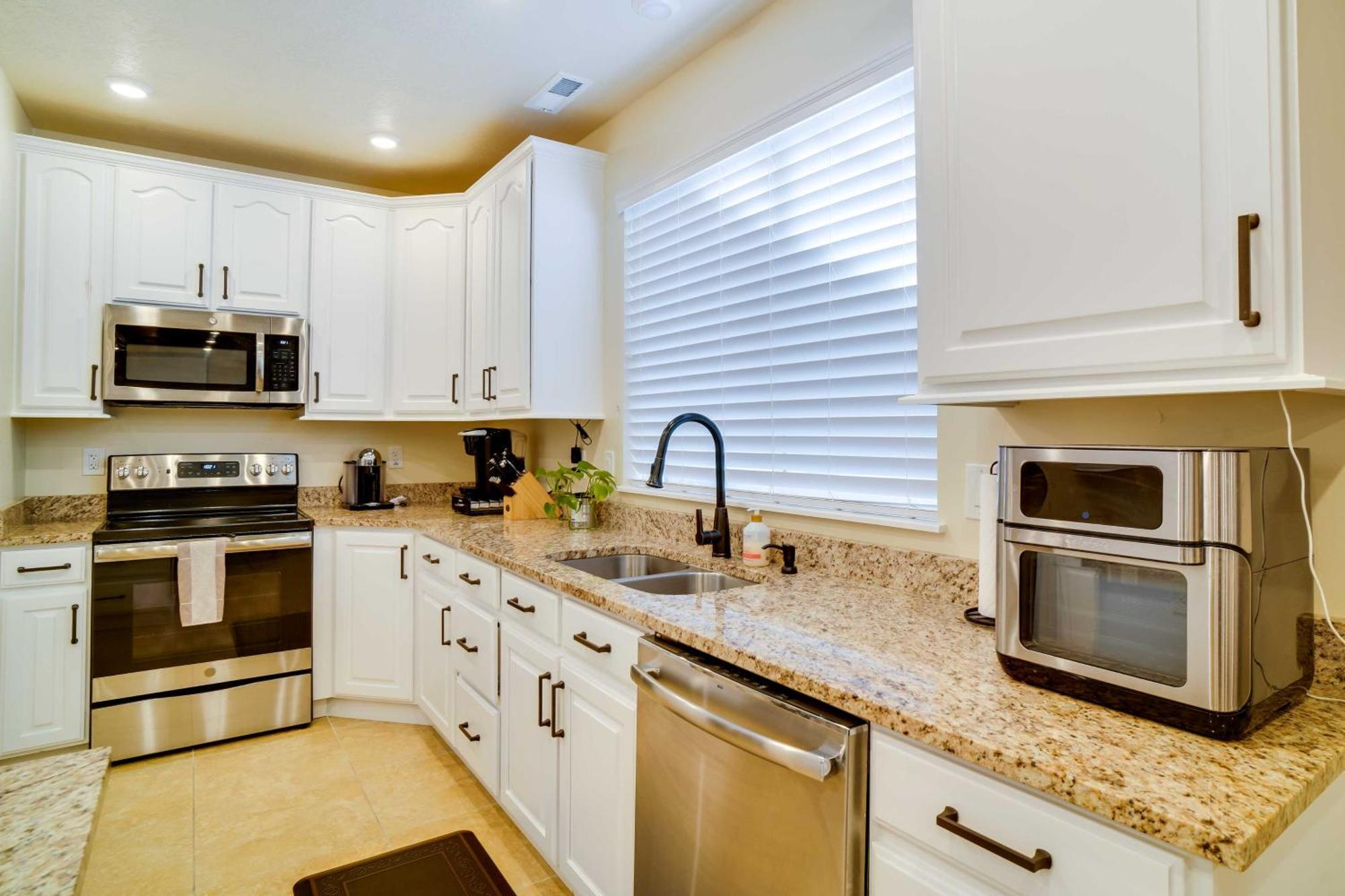 Contemporary Home With Grill Near Utah Lake! Saratoga Springs Zewnętrze zdjęcie